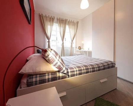 Via Antonino Lo Surdo, Rome, Lazio 00146 - Photo 5