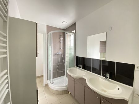 Location Appartement 2 pièces 38m² REIMS 51100 - Photo 3