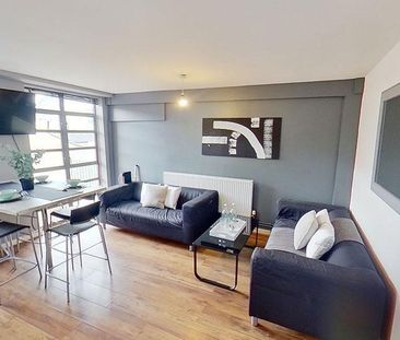 5 bedroom flat to rent - Photo 3