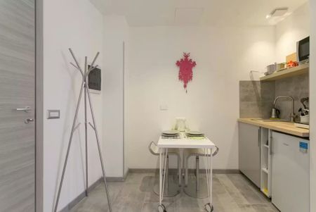 Via Cristoforo Gluck, Milan, Lombardy 20125 - Photo 4