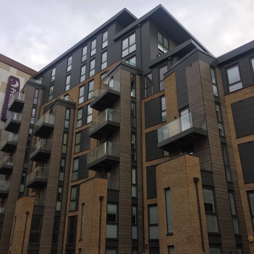 1 Bed Flat, Rose Court, TW8 - Photo 1