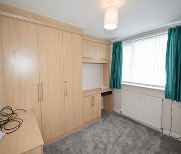 3 bedroom semi-detached house to rent - Photo 4