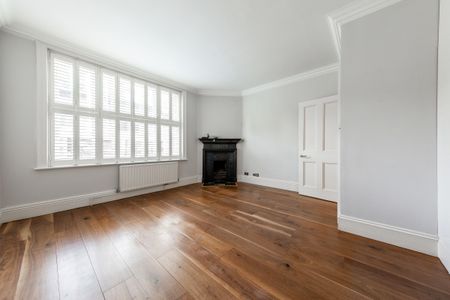 3 bedroom flat to rent - Photo 4