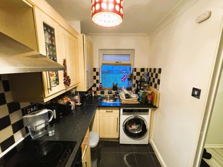 2 bedroom terraced house to rent - Photo 5