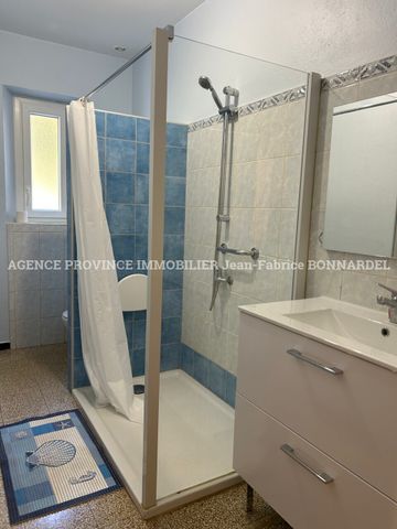 Location Maison 5 pièces 134m² SUZE LA ROUSSE 26790 - Photo 2
