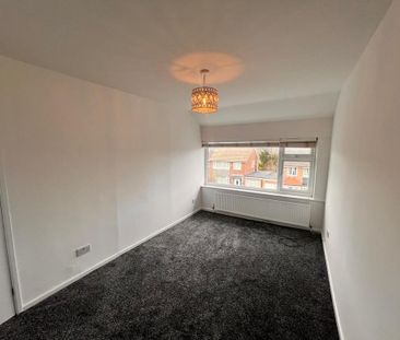 4 bedroom link detached house to rent - Photo 1