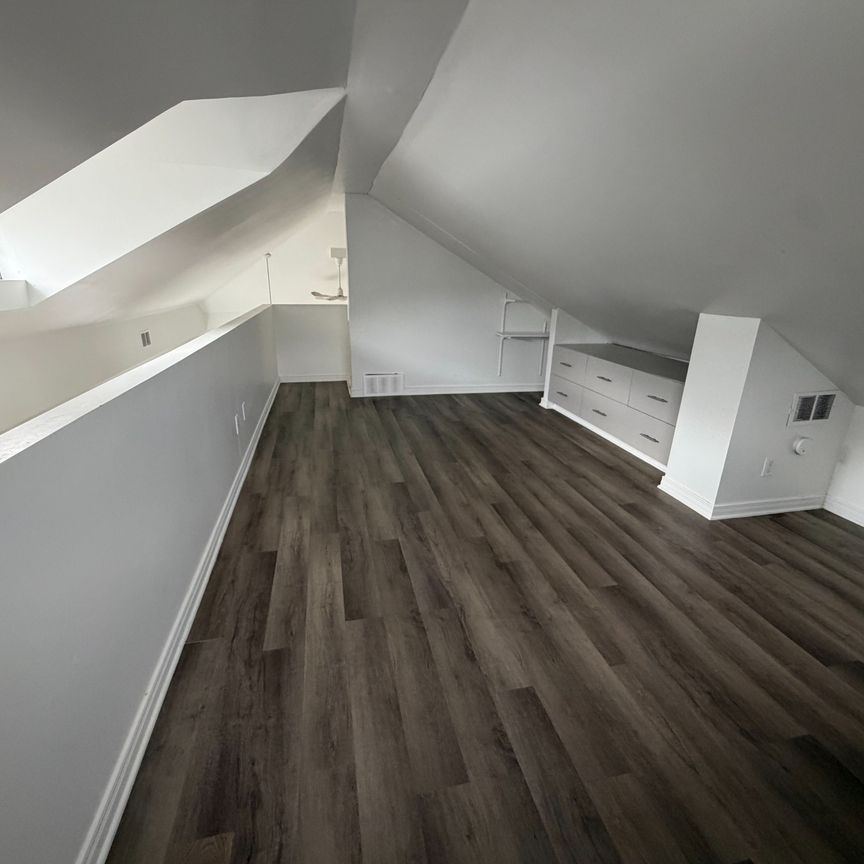 For Lease - 27 POPLAR Street, West Centre Town, Ontario - Photo 1