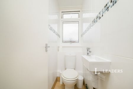 4 bedroom apartment to rent Waterloo Street, Southsea, PO5 - Photo 2
