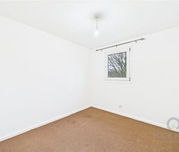 3 bedroom end of terrace house to rent - Photo 4
