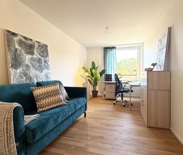 Aussergewöhnliche 3.5 Zimmer-Wohnung mit 115 m² erstmals zu vermieten - Photo 2