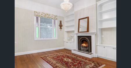 Charming Renovated Eastside Cottage - Photo 5