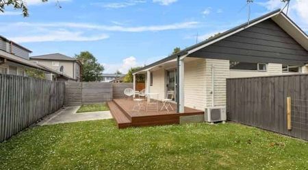 MERIVALE - TWO BEDROOM UNIT WITH GARAGE AND LARGE SECTION - Photo 3