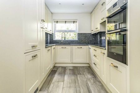 Parkgate Mews, Highgate, N6 - Photo 4