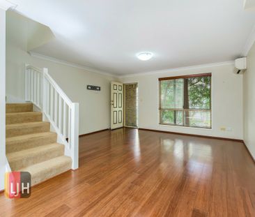 FULLY AIR CONDITIONED THREE-BEDROOM TOWNHOUSE WITH GREAT COURTYARD - Photo 6