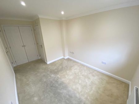 Price £2,795 pcm - Available 27/02/2026 - Unfurnished - Photo 3