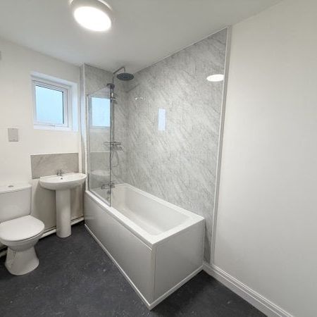 Chapel Court, St Helens, WA10 3DP - Photo 3