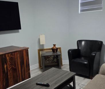 For Lease - 726 Dolby Crescent, Milton, Ontario - Photo 4