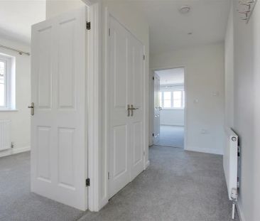 Marsworth Road, Pitstone - Photo 1