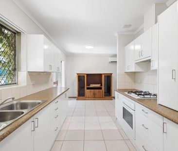 4 Denby Street - Photo 2