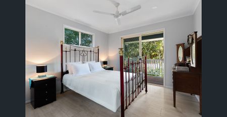 Charming Queenslander with Mountain Views and Outdoor Entertaining - Photo 5