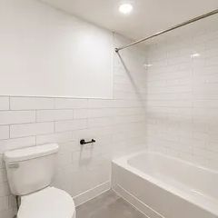 1 room apartment of 35m² in Montreal - Photo 2