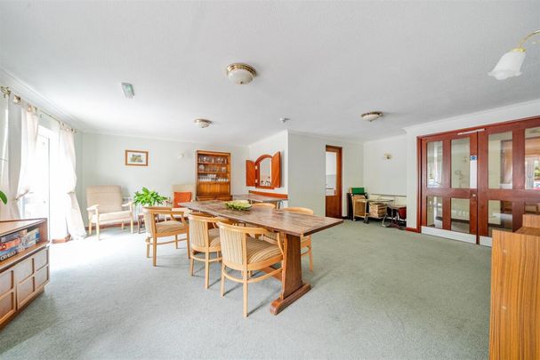 1 bedroom retirement property to rent - Photo 1