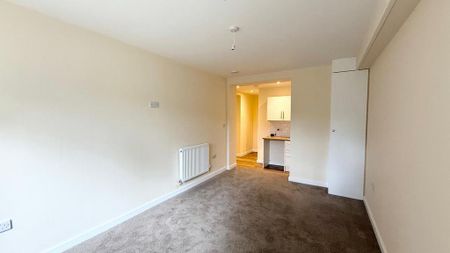 1 bedroom flat to rent - Photo 2