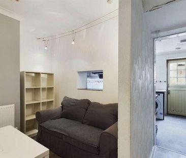 St Martins Place, Brighton, BN2 - Photo 3