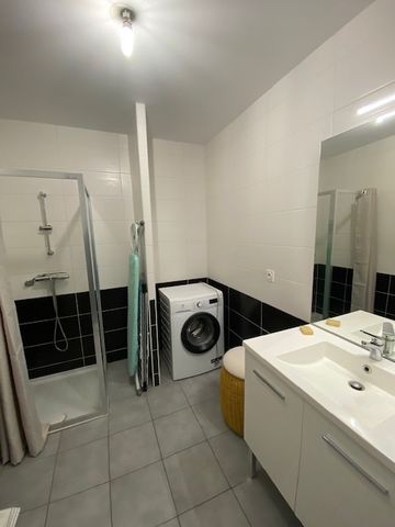 Location Appartement 1 pièce 44m² - Photo 5