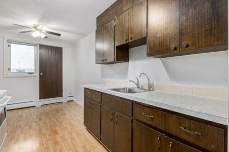 Classic Suite - 1 Bedroom - Photo 5