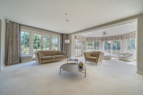 6 bedroom detached house to rent - Photo 1