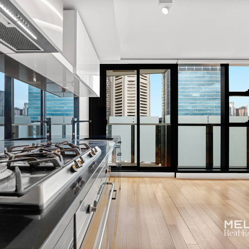 CONTEMPORARY 3 BEDROOM IN THE HEART OF CBD - Photo 1