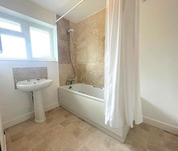 3 bedroom terraced house to rent - Photo 6
