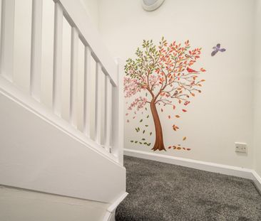 2 Bed End Terrace, Young Street South Lane, EH2 - Photo 2