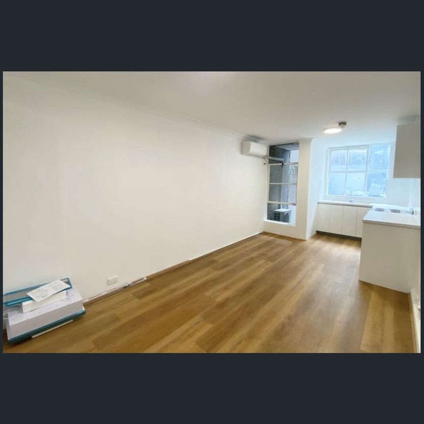 Modern Studio Apartment in the Heart of Darlinghurst - Photo 1