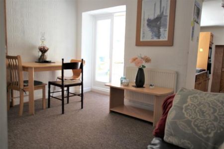 4 bedroom house to rent - Photo 2