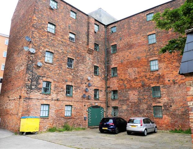 2 bedroom flat to rent - Photo 1