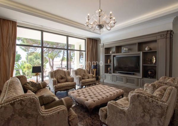 Villa for long term rent in Moraira