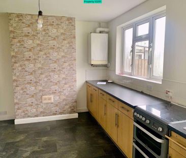 3 bedroom semi-detached house to rent - Photo 3