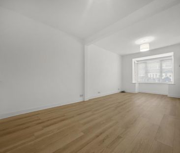 2 bedroom end of terrace house to rent - Photo 1
