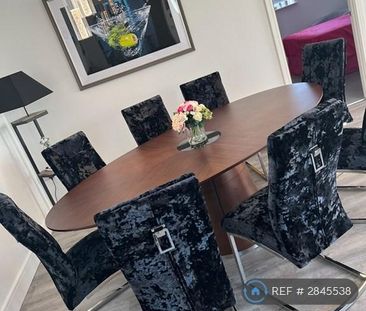 2 bedroom penthouse to rent - Photo 4