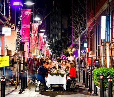 SPACIOUS LARGE TWIN SHARE ONE BEDROOM LOFT STYLE AT BROADWAY - Photo 5