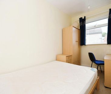 5 bedroom House To Let Total Size: 1184 SQ FT - Photo 3