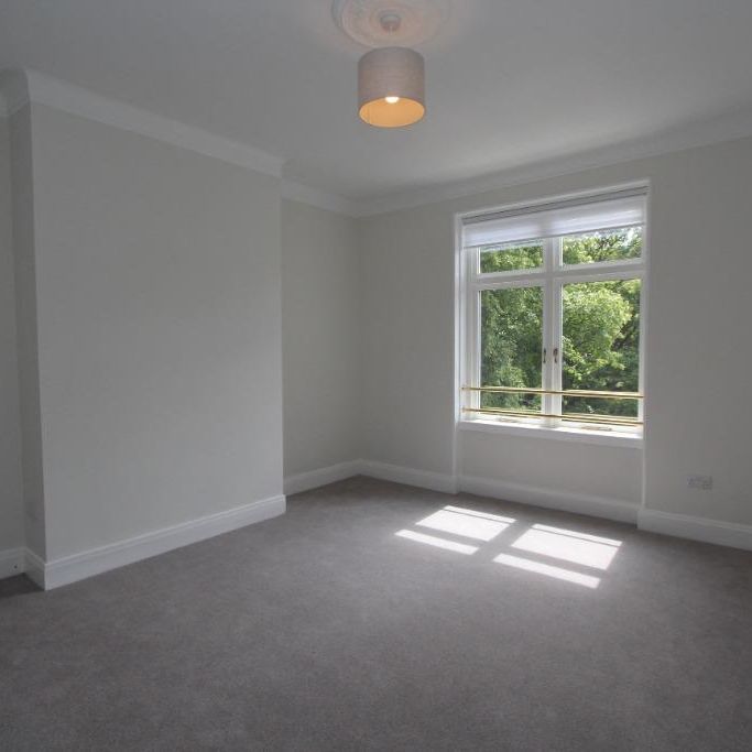 4 bedroom flat to rent - Photo 1