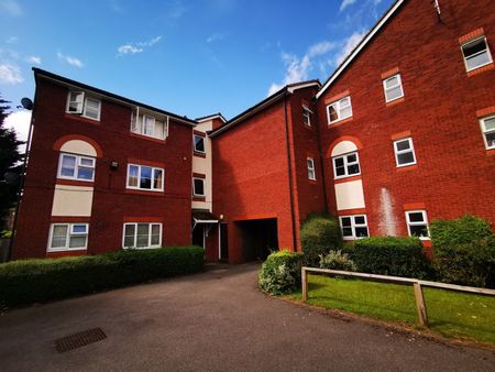 Studio Flat, Captains Palce, SO14 - Photo 4