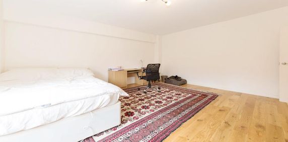 Studio Apartment, 1 bath, 1 reception Flat - Photo 2