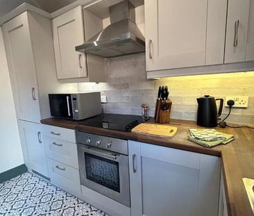 Rooms 1,3,4, 5, 163 Ballygomartin Road, Belfast, BT13 3NA - Photo 4