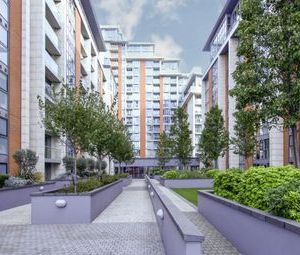 1 Bedrooms Flat to rent in Western Gateway, Royal Victoria Dock, Canning Town E16 | £ 312 - Photo 1