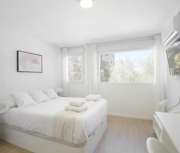 Pasaje Virgen de la Alegría, Madrid, Community of Madrid 28027 - Photo 1