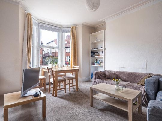 4 bedroom terraced house to rent - Photo 1